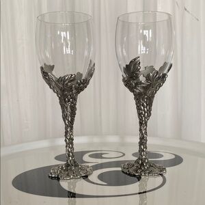 Vintage 90’s Set of 2 Seagulls Pewter 1994 Zinc Blown Wine Glasses Grapevines